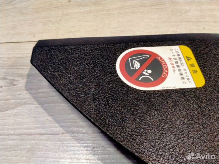 Накладка консоли левая Mercedes-Benz 211.054 E 280