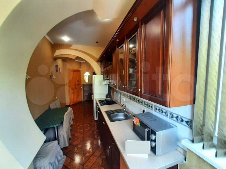 2-к. квартира, 70 м², 2/3 эт.