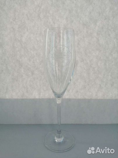 Бокалы/фужеры для шампанского
