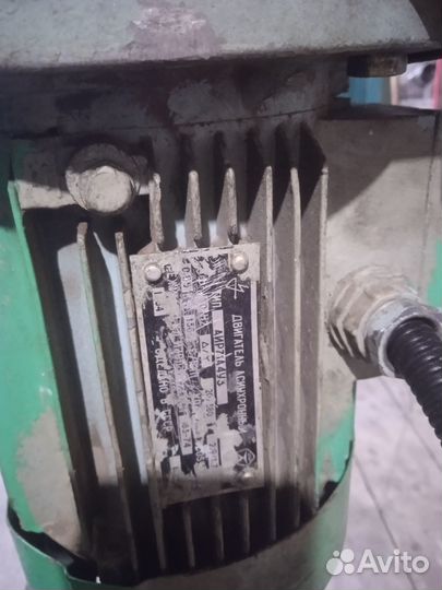 Сверлильный станок 2м112