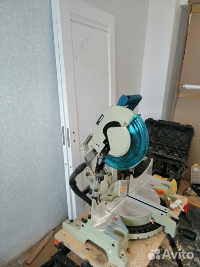 Установка межкомнатных дверей