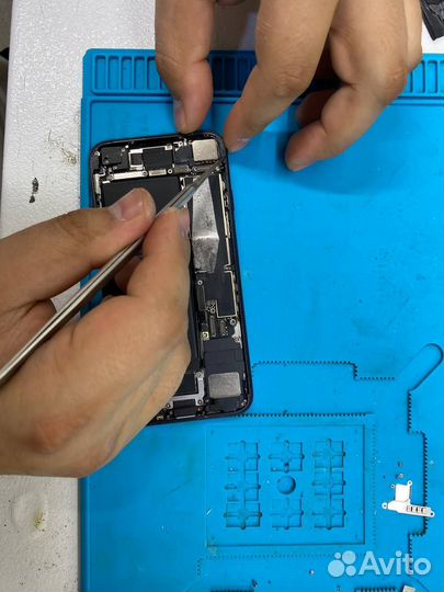 Ремонт телефонов iPhone и планшетов Apple