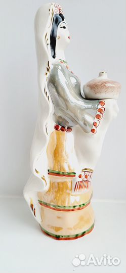 Статуэтка девушка башкирка с караваем, СССР