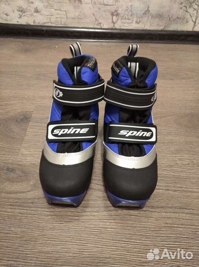 Лыжные ботинки крепление NNN