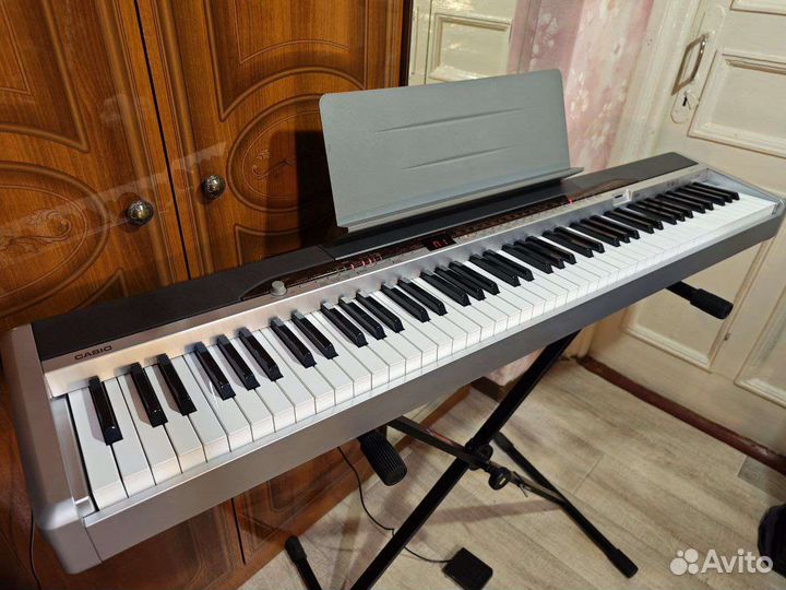 Цифровое пианино Casio Privia PX-200