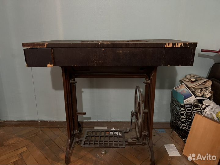 Швейная машинка «Minerva»