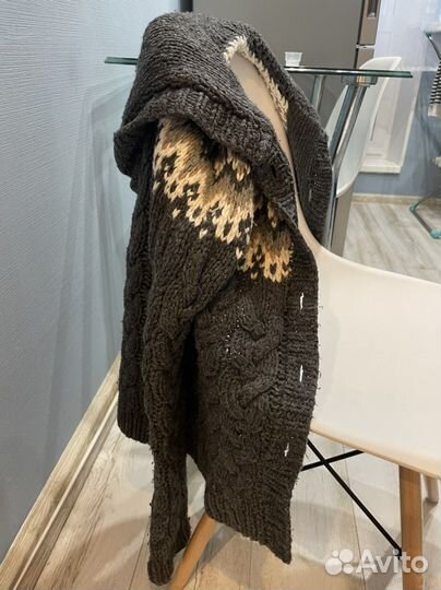 Кофта вязаная с капюшоном