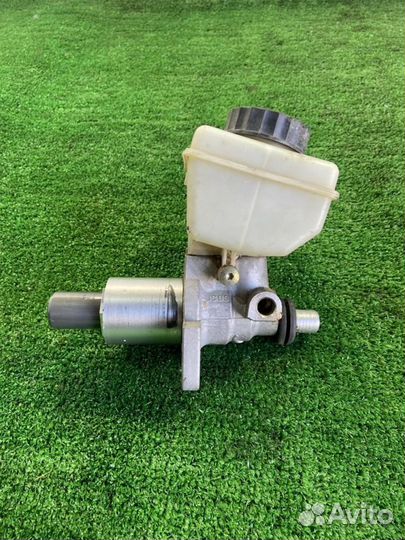 Цилиндр тормозной главный Mercedes-Benz S-Class 4