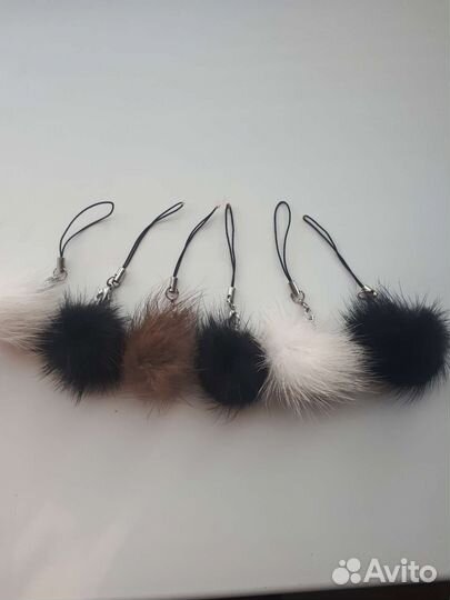 Брелки из хвостиков норки
