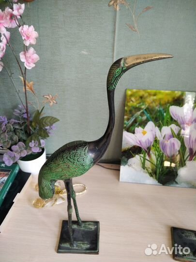 Бронзовые статуэтки журавлей