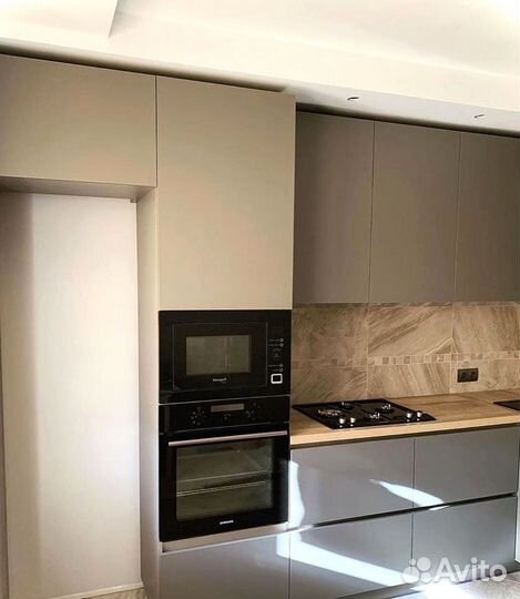 Кухонный гарнитур угловой