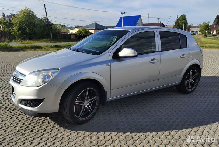 Opel Astra 1.6 МТ, 2013, 204 000 км