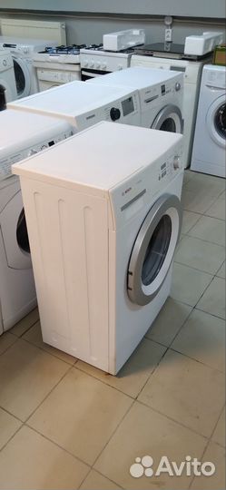 Стиральная машина бу Bosch узкая на гарантии