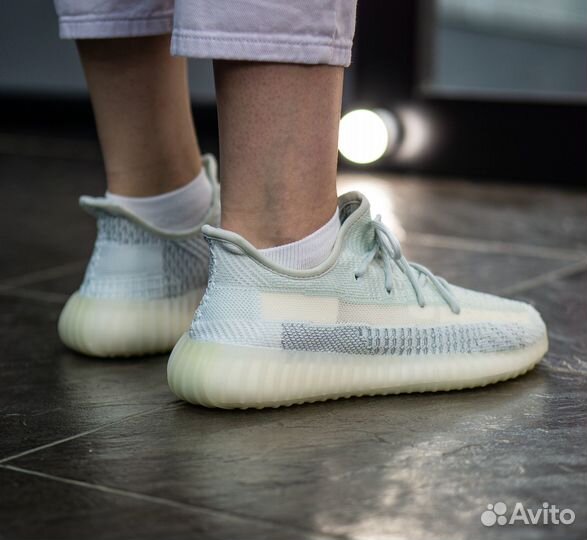 Кроссовки Adidas Yeezy 350 Boost v2