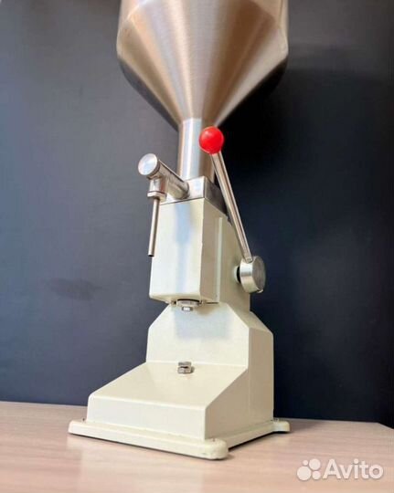 Дозатор пасты ручной А03