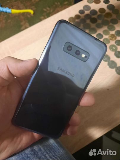 Телефон Samsung galaxy s10e