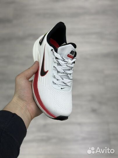 Кроссовки Nike Zoom белые красные женские