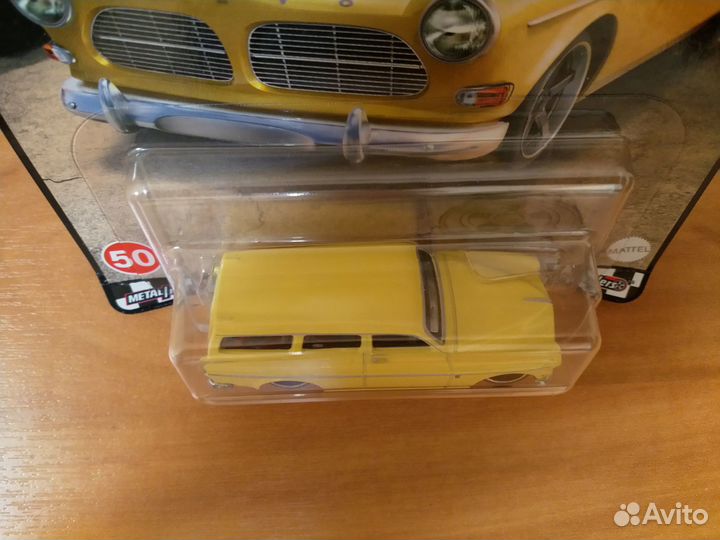 Hot Wheels Premium Volvo P220 Amazon Estate