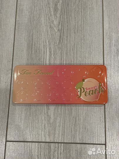 Палетка теней sweet peach too faced