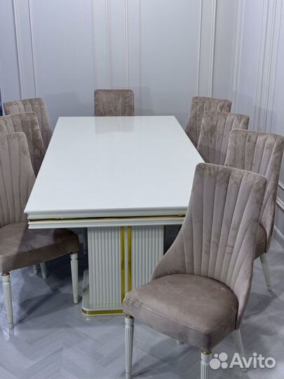 Комплект стол и стулья. В наличии