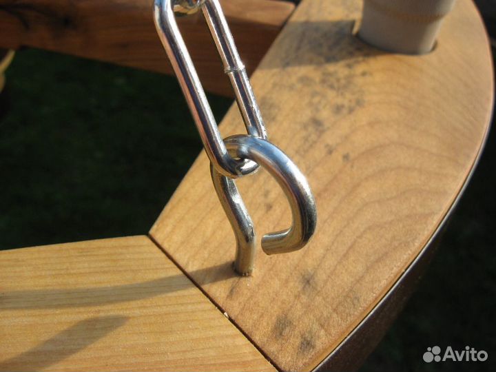 Люстра из тележного колеса