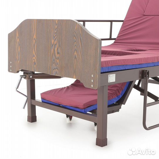 Медицинская кровать для инвалидов