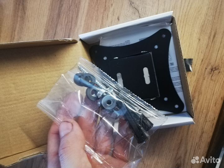 Кронштейн для телевизора