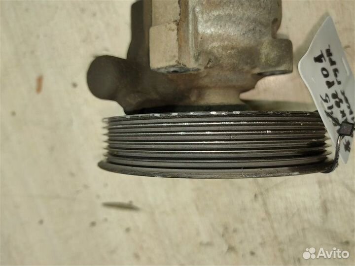 Насос гур Renault Sandero K7JA710 2013