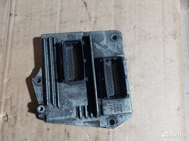 Opel Astra H Блок управления двигателем