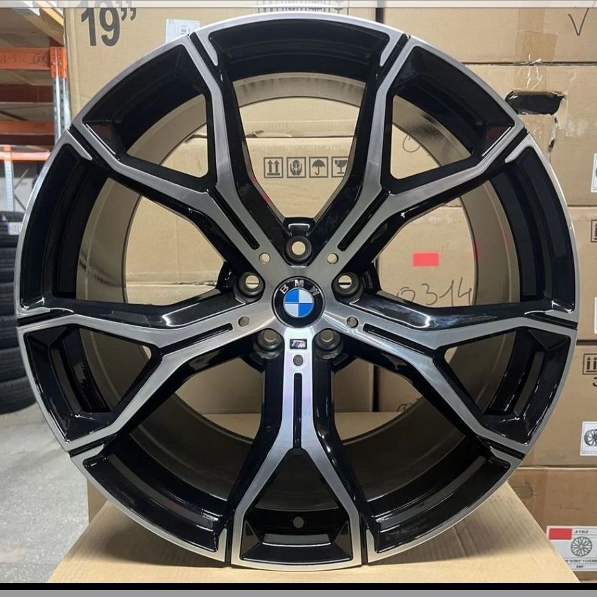 Литые диски BMW 9.5×R22 5×120