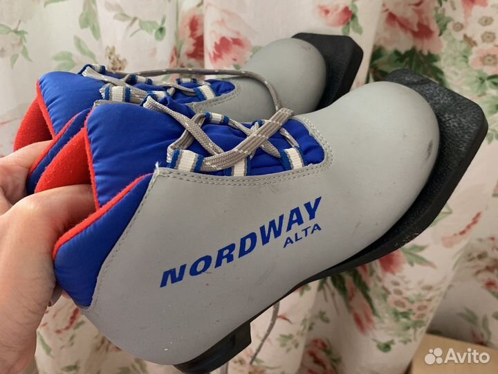 Лыжные ботинки 30,31 размер