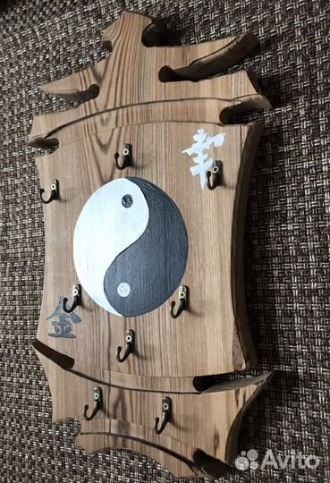 Ключница настенная из дерева