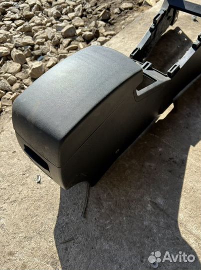 Lifan x 60 подлокотник