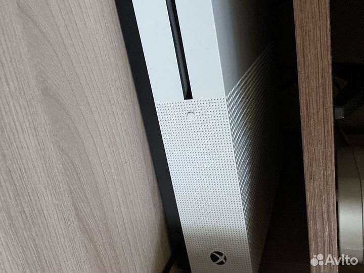 Xbox One s