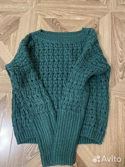 Свитер женский