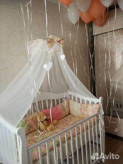 Бортики в кроватку+одеяло+2 простынки+балдахин