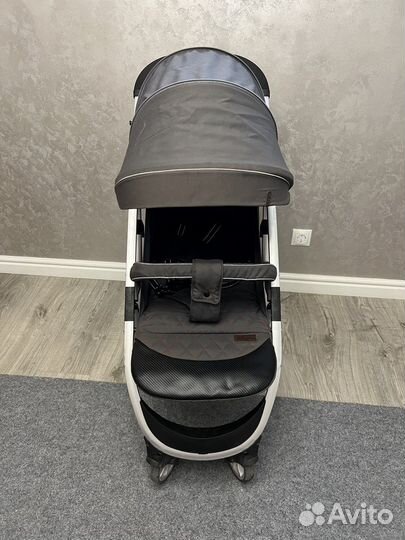 Прогулочная коляска carello