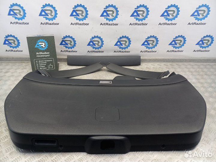 Обшивка крышки багажника Nissan X-Trail T31 2.0