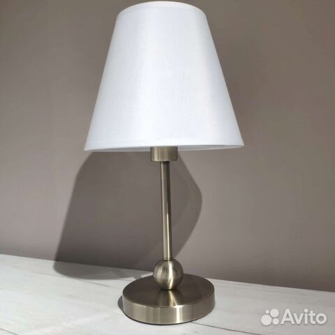 Лампа настольная
