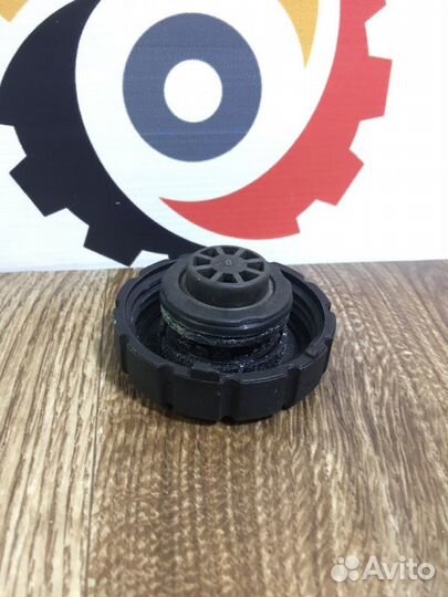 Крышка расширительного бачка Mercedes E W211 3.5