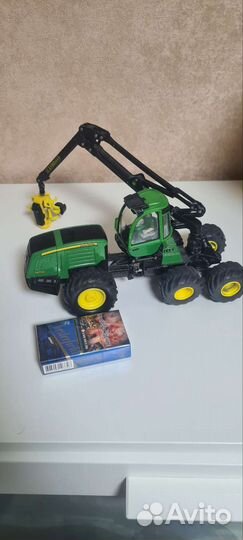 Металическая игрушка Харвестр