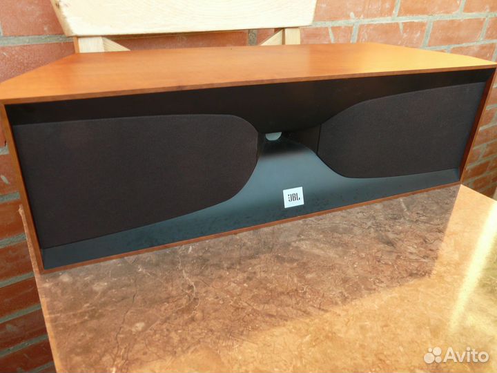 JBL Studio 520C центр