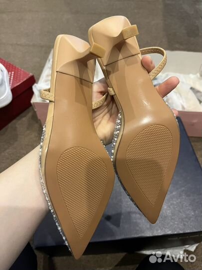 Босоножки 35 размер zara