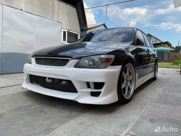 Передний бампер на Lexus is 200/Toyota altezza