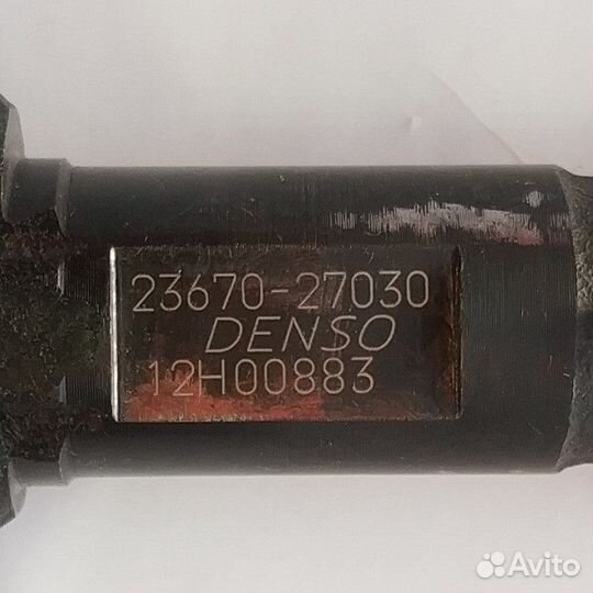 Форсунка новая Denso 23670-27030