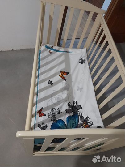 Детская кроватка