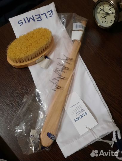 Продаётся щетка массажная,натуральная щетина