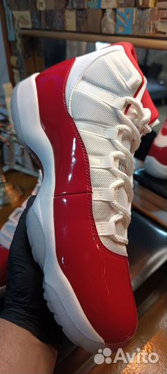 Кроссовки Air Jordan 11 Cherry Giveaway, оригинал