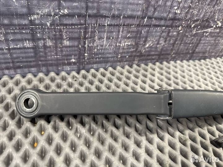 Дворник передний Chevrolet Trailblazer GMT360 LL8