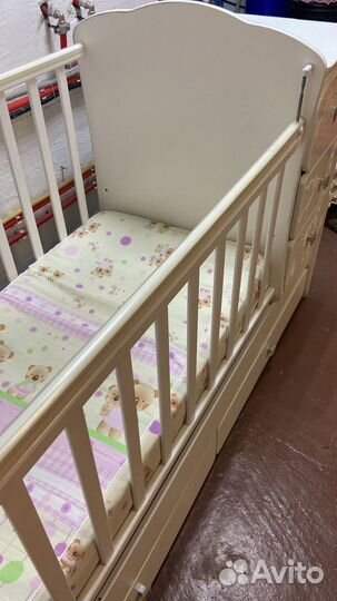 Детская кроватка трансформер с маятником
